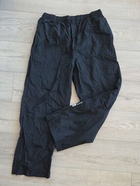 Reebok Men’s Black Zip-Leg Insulated Track Pants